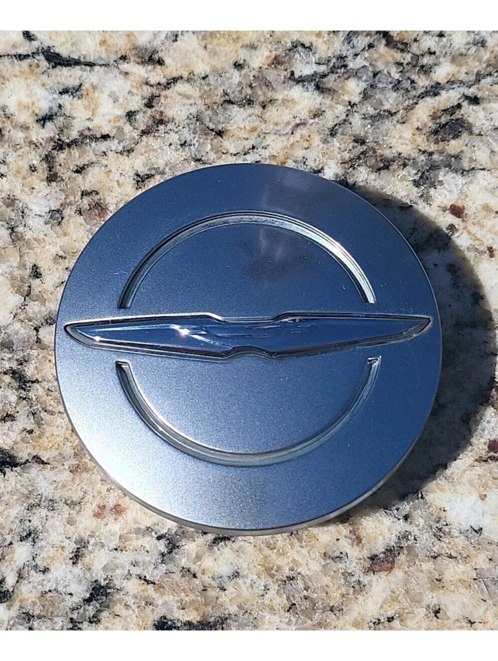 2011-2024 CHRYSLER 300 OEM CENTER HUB CAP SILVER 1LB74TRMAB 6ES82TRMAA